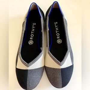 Rothy’s The Flat Captoe Black Size 10, Near Perfect Condition, Retired Style